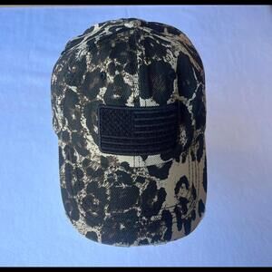 NEW Stylish Camo Baseball Cap with American Flag Patch